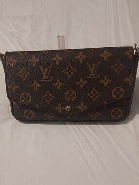 Louis Vuitton Pochette Félicie flap pouch